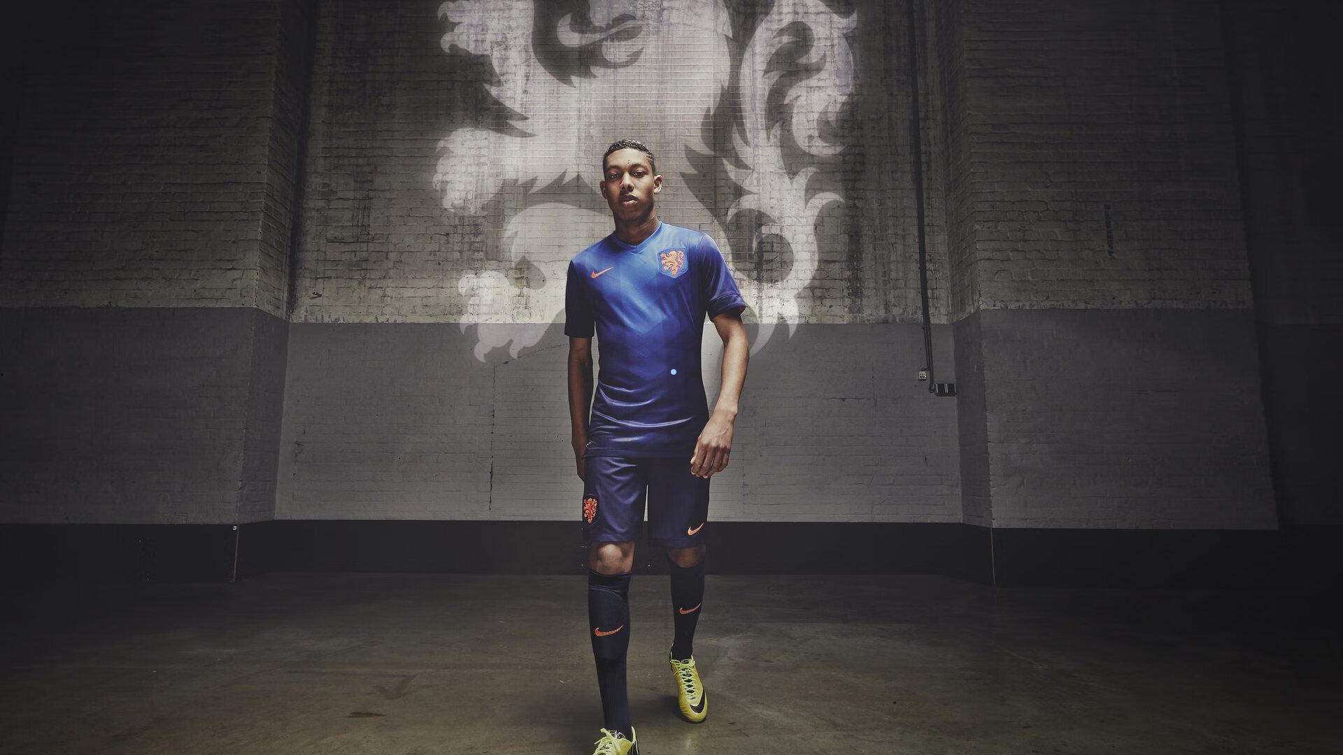 【中国竞彩网首页】足坛疯狂一夜，切尔西1-2溃败，穆帅黯然出局，曼城1-3再失关键战