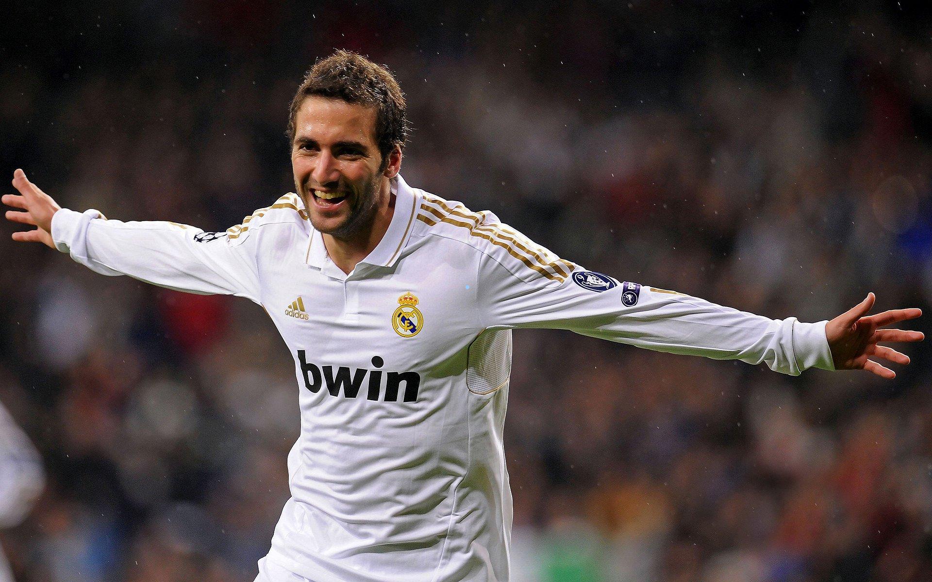 欧冠本周最佳阵容揭晓，马杜埃凯领衔闪耀，孔德、格林伍德与卡尔共铸辉煌